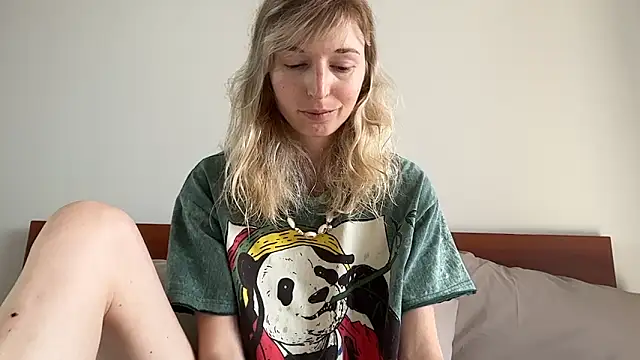 ivankai  online show from February 23, 2026, 3:15 am