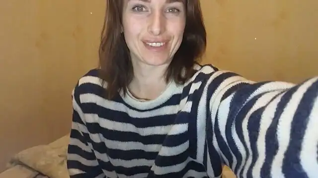 xx adrihanna xx online show from March 17, 2026, 5:16 pm