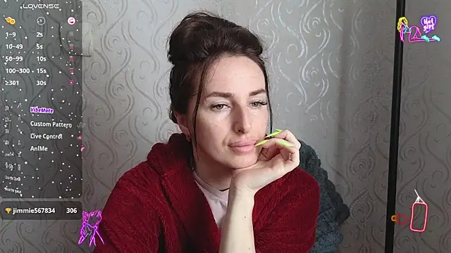 xx adrihanna xx online show from May 13, 2026, 6:11 am