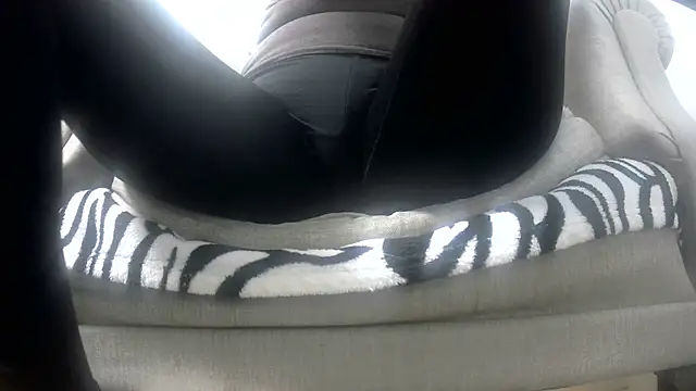 Snapshot of Web_Lady chatting on March 16, 2025, 3:17 pm Web Lady online show from March 16, 2025, 3:17 pm