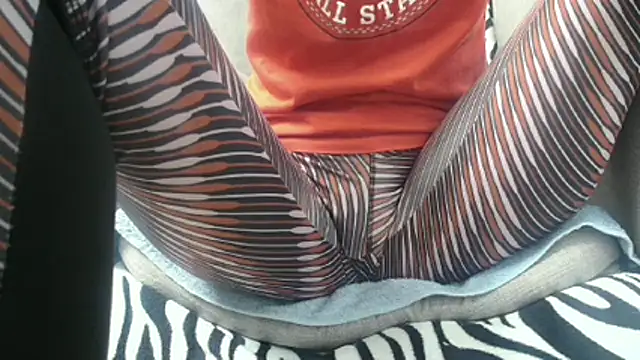 Web Lady online show from November 21, 2025, 10:25 am