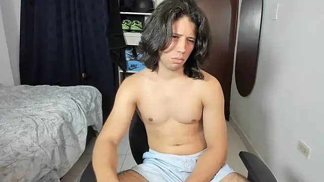 imtonny19 online show from April 4, 2026, 2:54 am