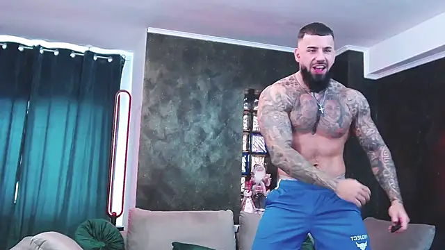 masterkingofmusclee online show from December 30, 2024, 8:54 am