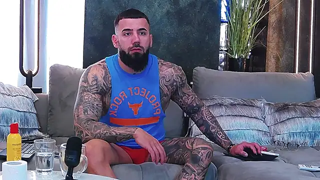 masterkingofmusclee online show from March 21, 2025, 8:28 am