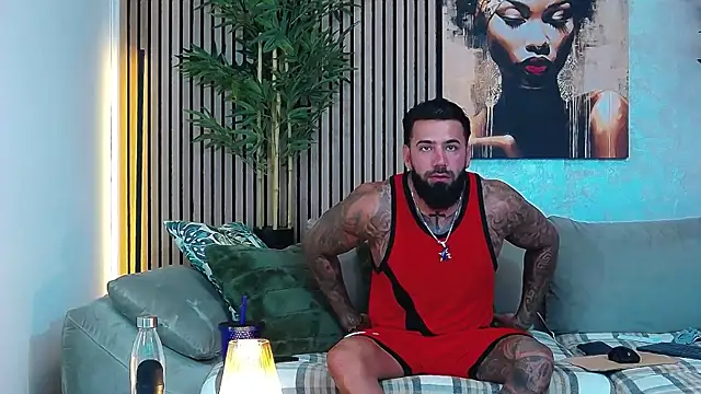 masterkingofmusclee online show from May 7, 2026, 6:41 am