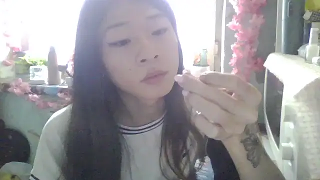 CarlyJoy online show from October 2, 2025, 11:50 am