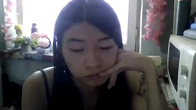 CarlyJoy online show from May 15, 2026, 10:33 am