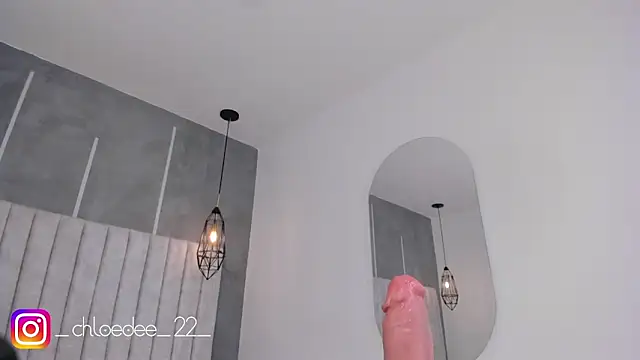 chloe d online show from January 22, 2025, 2:03 pm