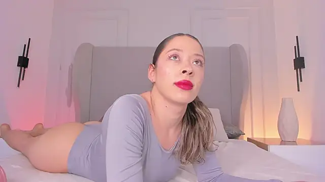 chloe d online show from October 29, 2025, 11:56 am