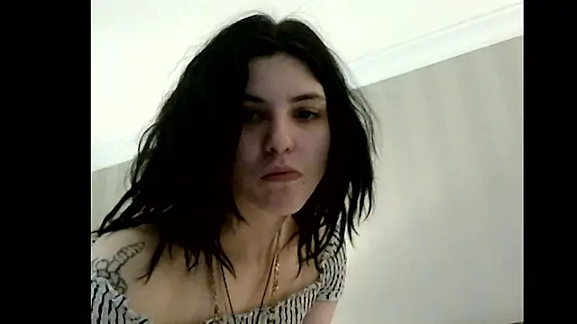 Snapshot of bexs780 chatting on December 27, 2024, 10:45 am bexs780 online show from December 27, 2024, 10:45 am