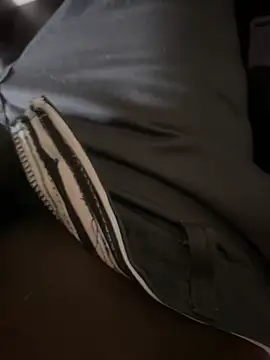 Snapshot of Yurt000 chatting on January 26, 2025, 4:51 am Yurt000 online show from January 26, 2025, 4:51 am