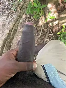 Snapshot of Yurt000 chatting on March 18, 2025, 7:52 am Yurt000 online show from March 18, 2025, 7:52 am