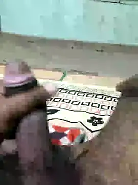 Snapshot of SILENT_FUCKER_01 chatting on December 5, 2024, 5:50 pm SILENT FUCKER 01 online show from December 5, 2024, 5:50 pm