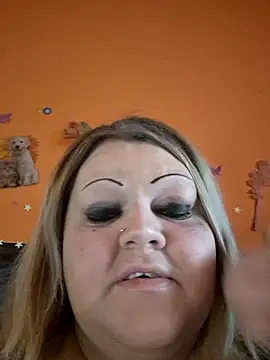 ducicsajsziii online show from April 13, 2026, 10:54 am