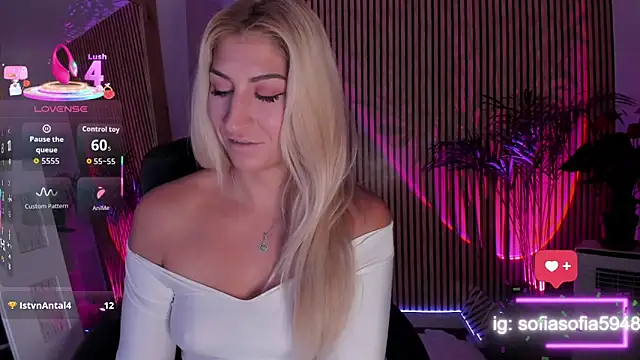 sofiah  online show from September 11, 2025, 7:25 pm