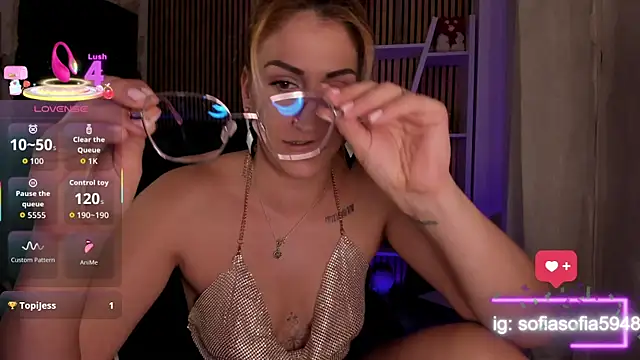 sofiah  online show from February 12, 2026, 5:52 pm