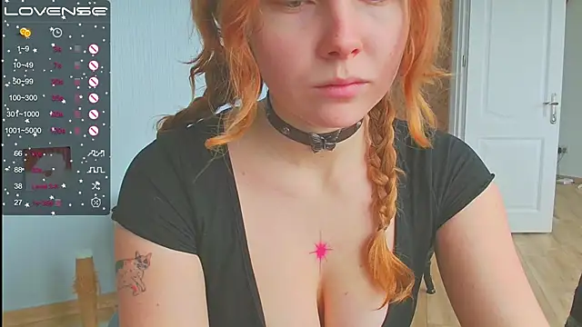 Snapshot of RubyLynxx chatting on December 8, 2024, 11:46 am RubyLynxx online show from December 8, 2024, 11:46 am