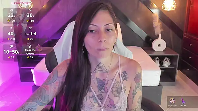 Snapshot of dark_gotica chatting on July 17, 2026, 7:08 pm dark gotica online show from July 17, 2026, 7:08 pm