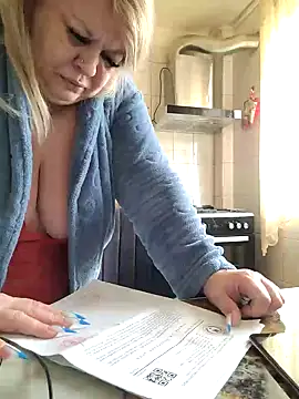 Snapshot of AriannaMilf chatting on February 23, 2026, 10:45 am AriannaMilf online show from February 23, 2026, 10:45 am