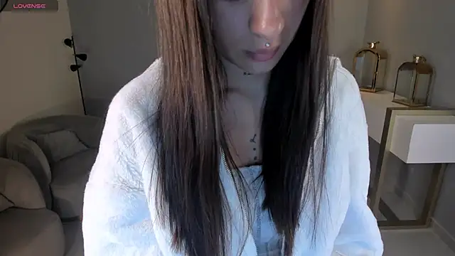 AlessiaCorleone  online show from February 26, 2025, 11:37 pm