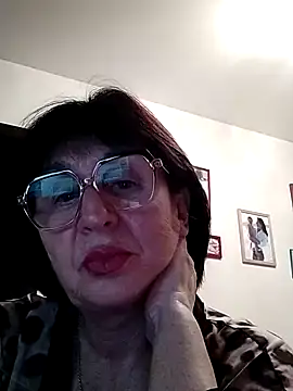 Snapshot of AlbinaXPretty chatting on December 1, 2024, 4:29 pm AlbinaXPretty online show from December 1, 2024, 4:29 pm