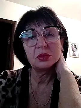 Snapshot of AlbinaXPretty chatting on December 5, 2024, 4:42 am AlbinaXPretty online show from December 5, 2024, 4:42 am