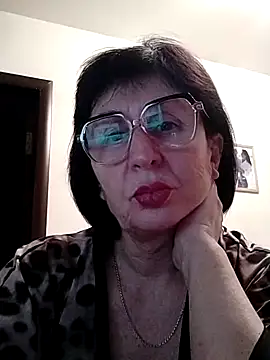 Snapshot of AlbinaXPretty chatting on December 22, 2024, 2:27 pm AlbinaXPretty online show from December 22, 2024, 2:27 pm