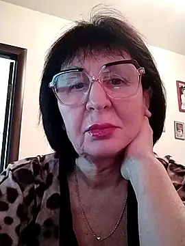 Snapshot of AlbinaXPretty chatting on January 1, 2025, 11:38 am AlbinaXPretty online show from January 1, 2025, 11:38 am