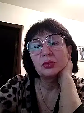 Snapshot of AlbinaXPretty chatting on January 3, 2025, 8:11 pm AlbinaXPretty online show from January 3, 2025, 8:11 pm