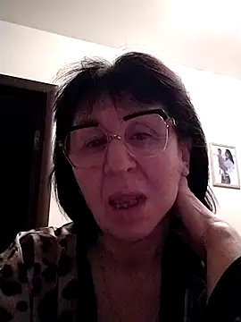 Snapshot of AlbinaXPretty chatting on January 11, 2025, 1:27 am AlbinaXPretty online show from January 11, 2025, 1:27 am