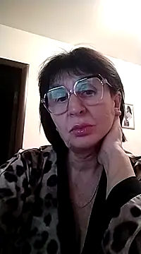 Snapshot of AlbinaXPretty chatting on January 11, 2025, 8:21 pm AlbinaXPretty online show from January 11, 2025, 8:21 pm