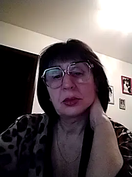 Snapshot of AlbinaXPretty chatting on January 15, 2025, 8:37 pm AlbinaXPretty online show from January 15, 2025, 8:37 pm