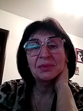 Snapshot of AlbinaXPretty chatting on January 20, 2025, 7:25 pm AlbinaXPretty online show from January 20, 2025, 7:25 pm