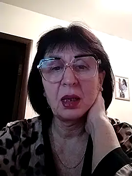 Snapshot of AlbinaXPretty chatting on January 28, 2025, 6:49 pm AlbinaXPretty online show from January 28, 2025, 6:49 pm