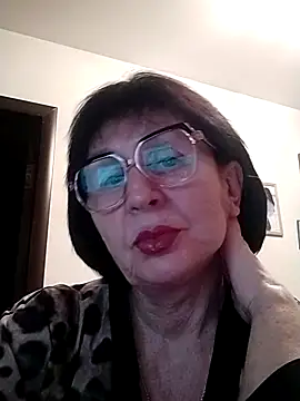 Snapshot of AlbinaXPretty chatting on February 7, 2025, 7:17 pm AlbinaXPretty online show from February 7, 2025, 7:17 pm