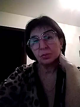 Snapshot of AlbinaXPretty chatting on February 8, 2025, 11:24 pm AlbinaXPretty online show from February 8, 2025, 11:24 pm
