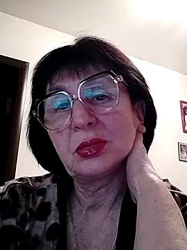 Snapshot of AlbinaXPretty chatting on February 28, 2025, 9:12 pm AlbinaXPretty online show from February 28, 2025, 9:12 pm