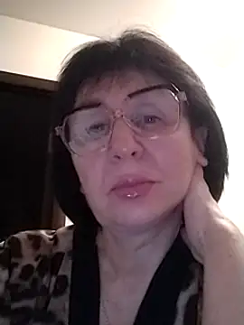 Snapshot of AlbinaXPretty chatting on March 21, 2025, 8:08 pm AlbinaXPretty online show from March 21, 2025, 8:08 pm