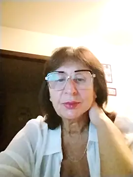 Snapshot of AlbinaXPretty chatting on September 10, 2025, 7:25 pm AlbinaXPretty online show from September 10, 2025, 7:25 pm
