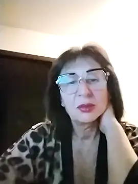 Snapshot of AlbinaXPretty chatting on October 2, 2025, 7:43 pm AlbinaXPretty online show from October 2, 2025, 7:43 pm