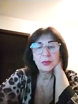 Snapshot of AlbinaXPretty chatting on October 3, 2025, 9:23 pm AlbinaXPretty online show from October 3, 2025, 9:23 pm