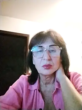 Snapshot of AlbinaXPretty chatting on October 8, 2025, 7:11 pm AlbinaXPretty online show from October 8, 2025, 7:11 pm
