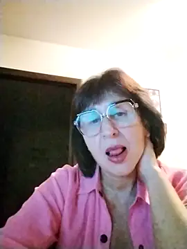 Snapshot of AlbinaXPretty chatting on October 16, 2025, 8:32 pm AlbinaXPretty online show from October 16, 2025, 8:32 pm