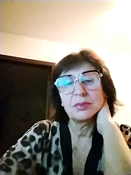 Snapshot of AlbinaXPretty chatting on October 24, 2025, 8:05 pm AlbinaXPretty online show from October 24, 2025, 8:05 pm