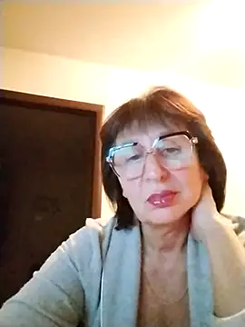 Snapshot of AlbinaXPretty chatting on October 25, 2025, 7:30 pm AlbinaXPretty online show from October 25, 2025, 7:30 pm