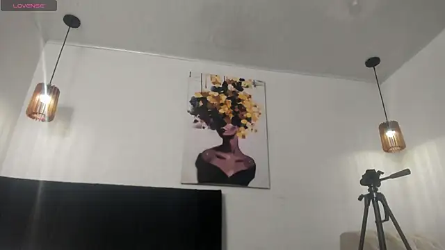 dolly zoe online show from February 17, 2026, 5:04 am