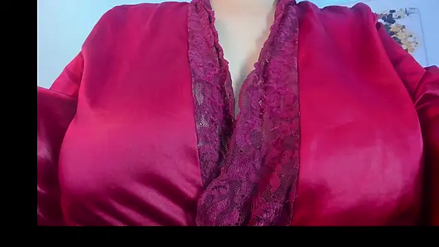 dolly zoe online show from June 5, 2026, 6:52 am