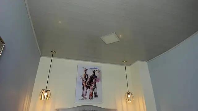 ayshel   online show from March 24, 2026, 3:33 am