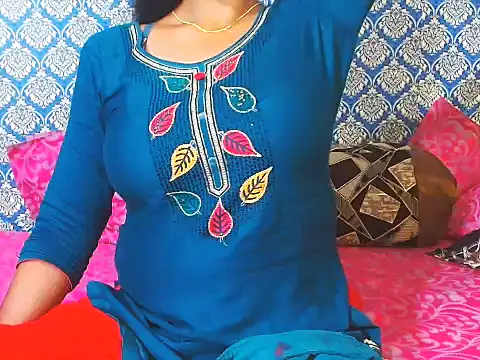 nikitahot3 online show from May 17, 2026, 12:08 am