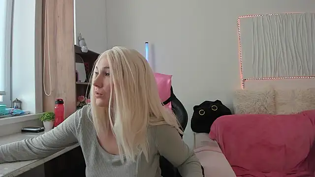 CarolMay online show from February 28, 2026, 5:52 am